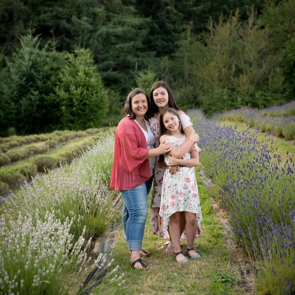 Family-in-Lavender-Field